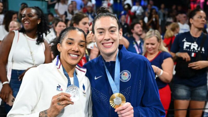 Atmosphère « incroyable », victoire « moche »… Breanna Stewart raconte sa finale contre la France aux JO